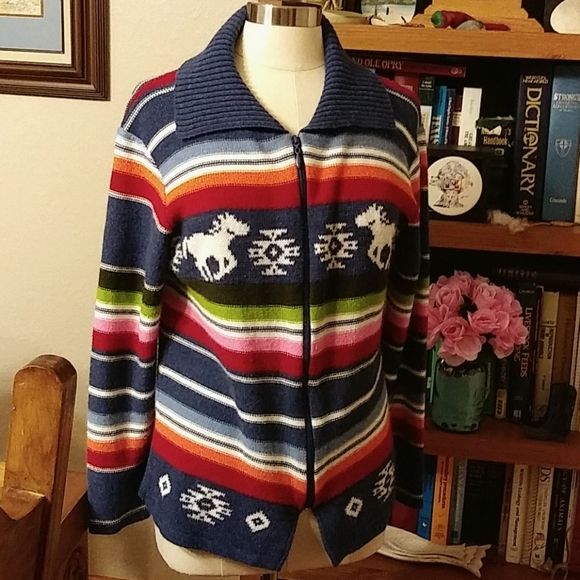 Rod's Sweaters - Rod's Zippered Sweater with horses size Large